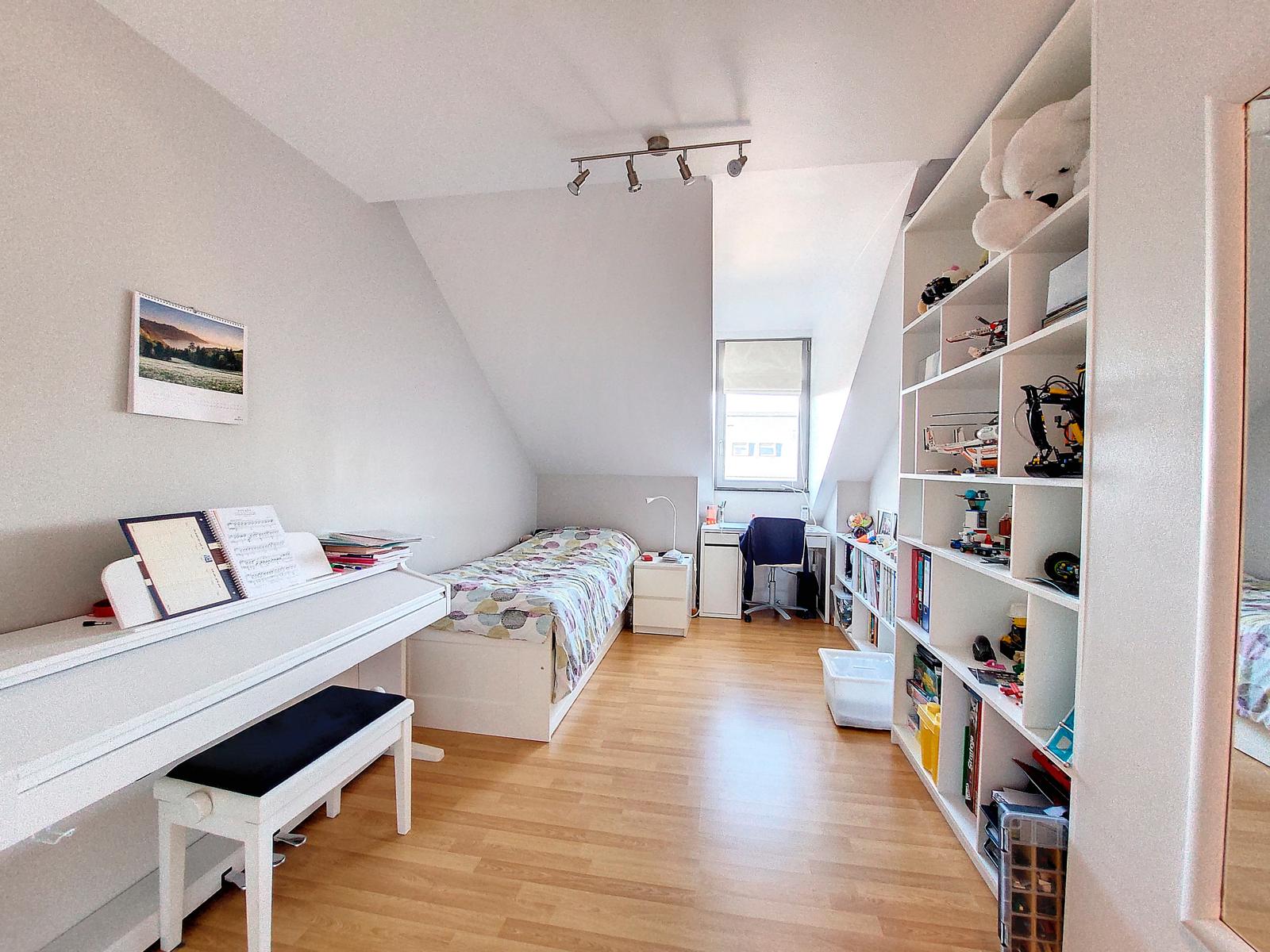 Immobilier Duplex lumineux à Goetzingen – 162 m2, 3 chambres, dernier étage